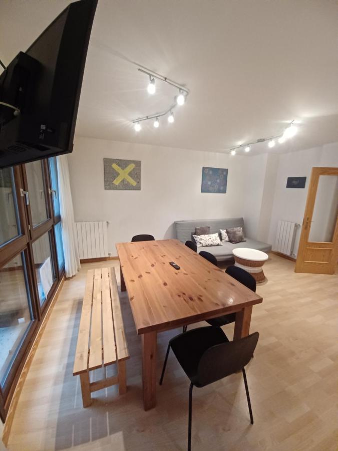 En El Pleno Centro De Biescas Con Garaje, Ascensor Y Wifi Apartment Ngoại thất bức ảnh