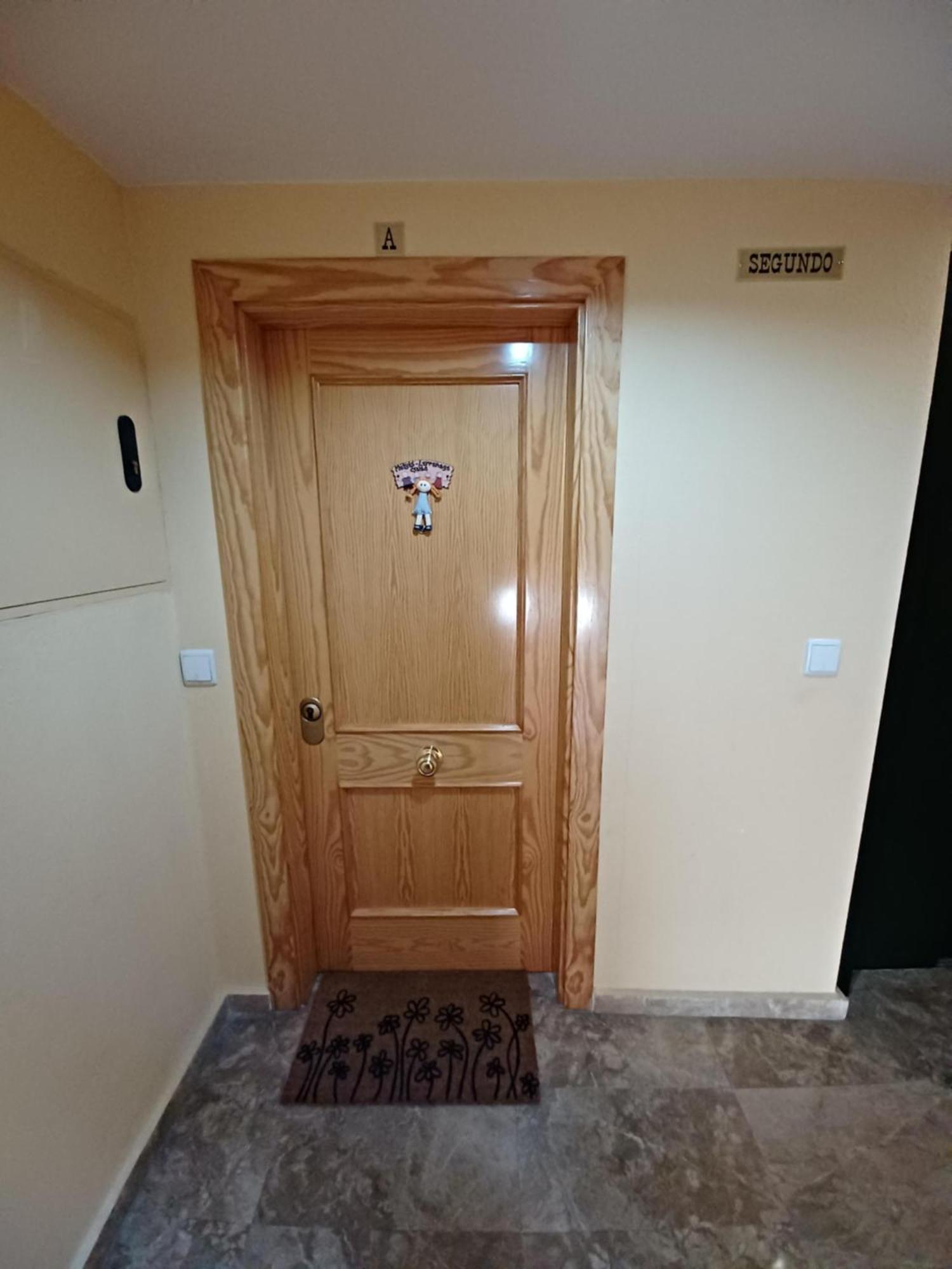 En El Pleno Centro De Biescas Con Garaje, Ascensor Y Wifi Apartment Ngoại thất bức ảnh